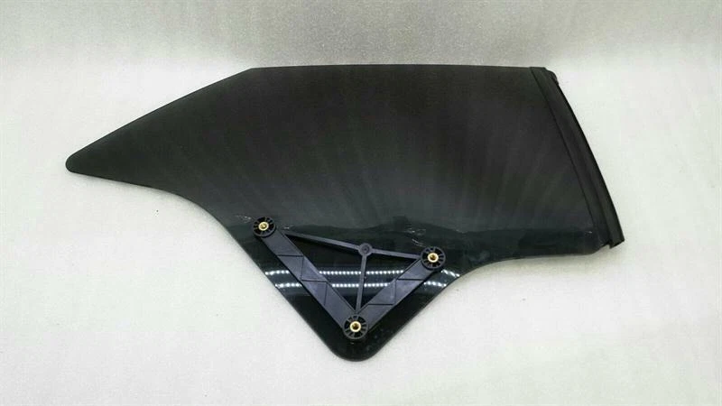 MERCEDES E Class W238 Right Rear Glass A2386703200 Türscheibe ¼ Hinten Rechts
