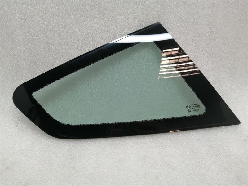 ASTON MARTIN VANTAGE V8 Right Rear Glass 6G33-C29750-BA Türscheibe ¼ Hinten Re