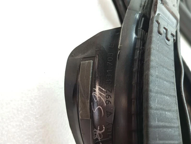 PORSCHE 911 992  Door Seal 992831703E Türdichtungen - Image 3