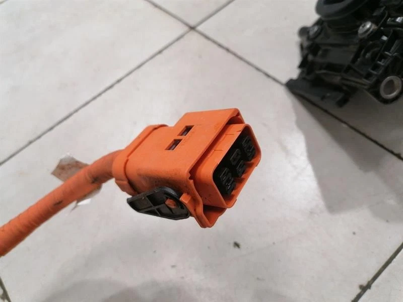 PORSCHE TAYCAN 9J Fast charge port 9J1915371C RECHTSLENKER RHD - Image 4