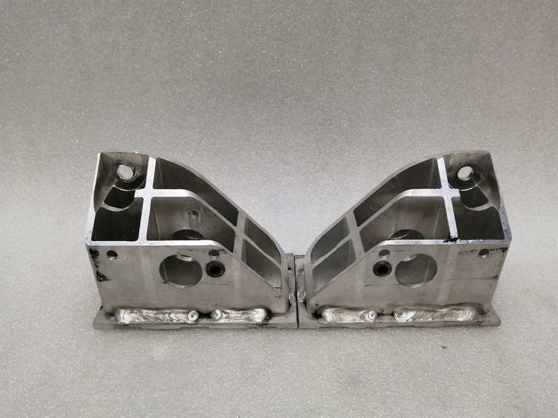 PORSCHE TAYCAN 9J Holder- Bracket set 9J1804695 Halter Träger satz