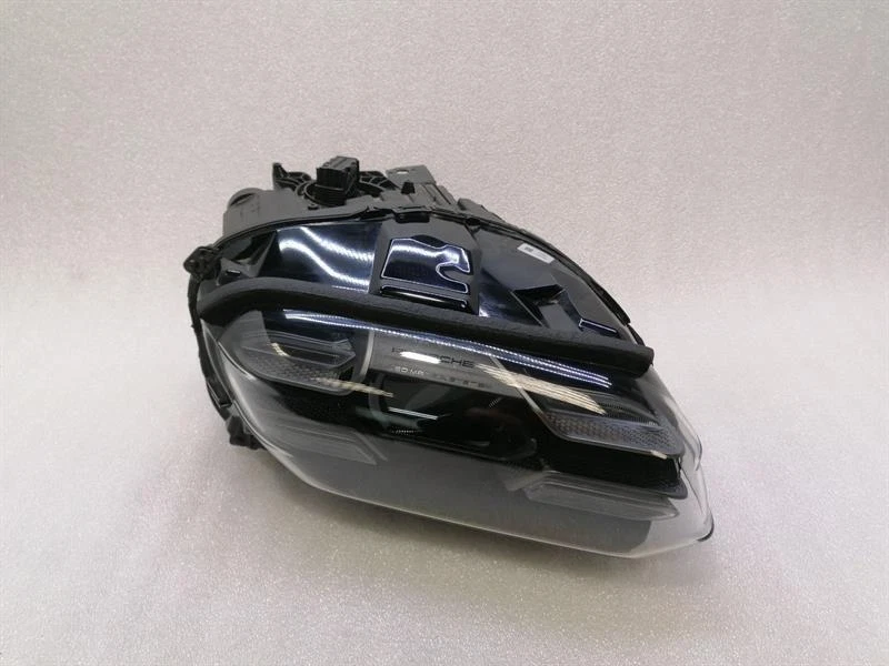 PORSCHE TAYCAN 9J Right 9J1941060F Headlight Scheinwerfer Rechts MATRIX PDLS +