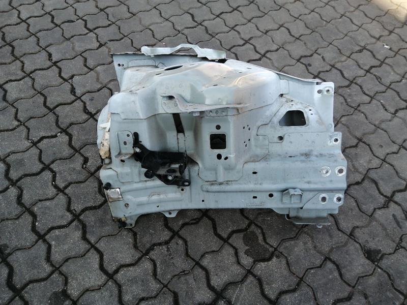 TESLA MODEL 3 Left Front Chassis Leg 1073791-S0-J Links Vorne Radhaus