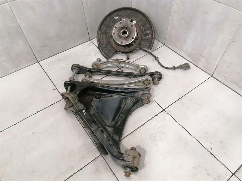 PORSCHE CAYENNE 958 92A Right Rear Hub 95833161210 Radlagergehäuse Hinten Rechts