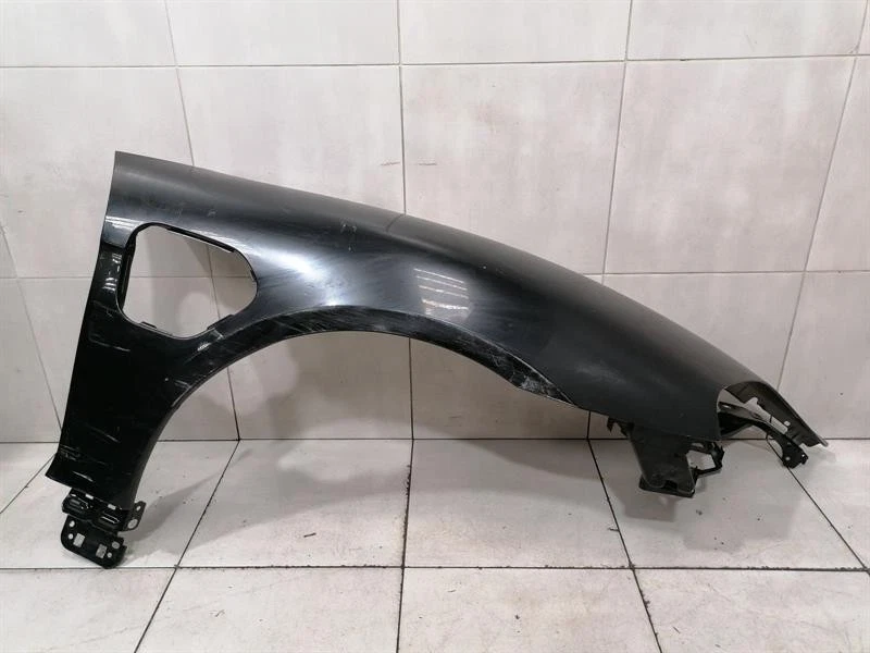 PORSCHE TAYCAN 9J Right Wing 9J1821102  Vorne Rechts Kotflügel