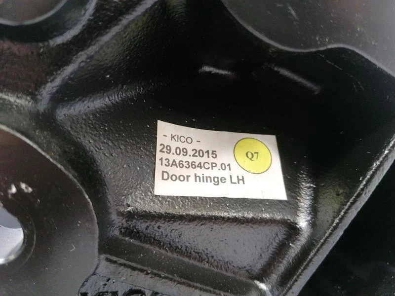 McLaren 600LT Spider DOOR HINGE BRAKE 13A6364CP TÜR SCHARNIER BREMSE - Image 3