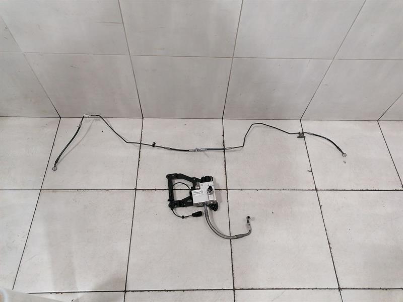 McLaren 570S Spider  HYDRAULIC PUMP 13B0737CP HYDRAULISCHE PUMPE FRONT AXLE LIFT