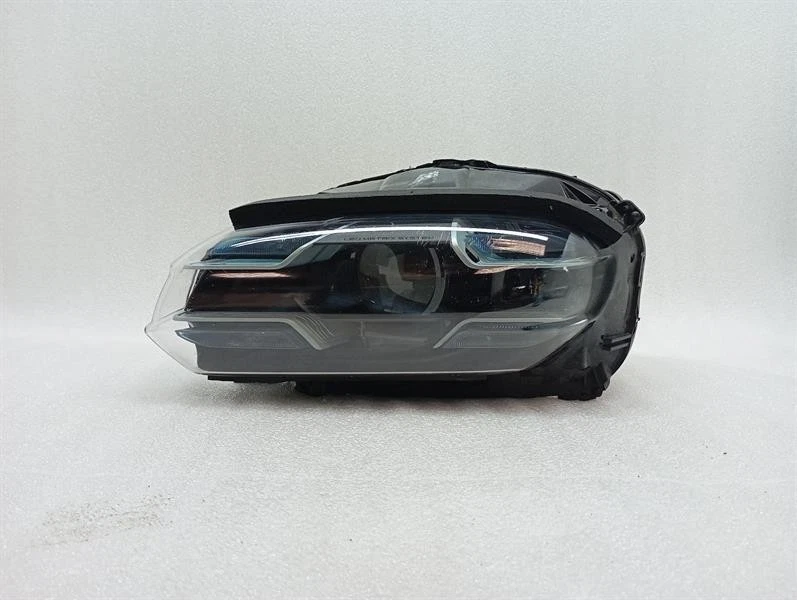 PORSCHE TAYCAN 9J Left Headlight 9JA941059G DEFECT Scheinwerfer Links Beschädigt