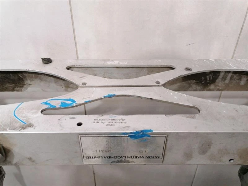 ASTON MARTIN RAPIDE S Front End Clip DD43-V17750-AA Schloßträger Frontmaske - Image 4