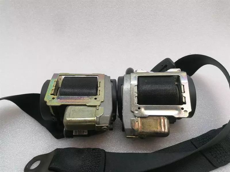 PORSCHE 911 996 Front seatbelt 99680303303 Sicherheitsgurt Gurt Vorne CABRIO - Image 4