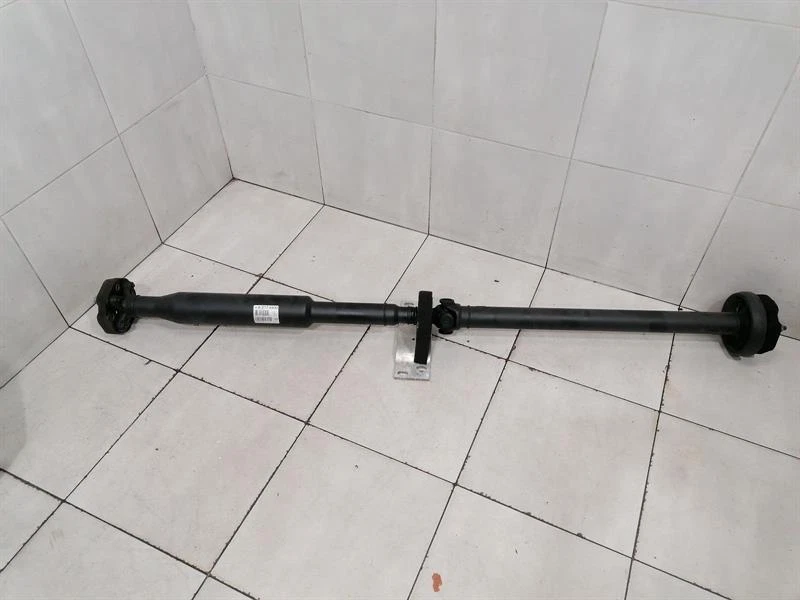 MERCEDES CL W217 Propshaft A2174104900 Kardanwelle