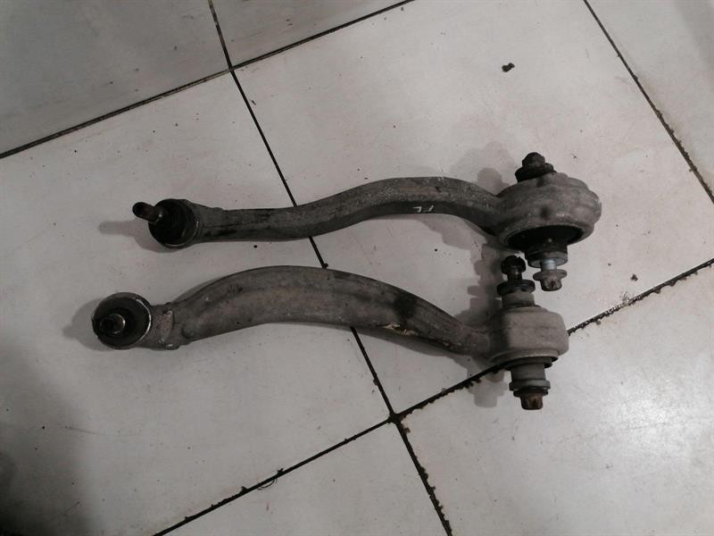 MERCEDES C63 AMG W204 Left Front WISHBONE SET A2043306511 Links QUERLENKER