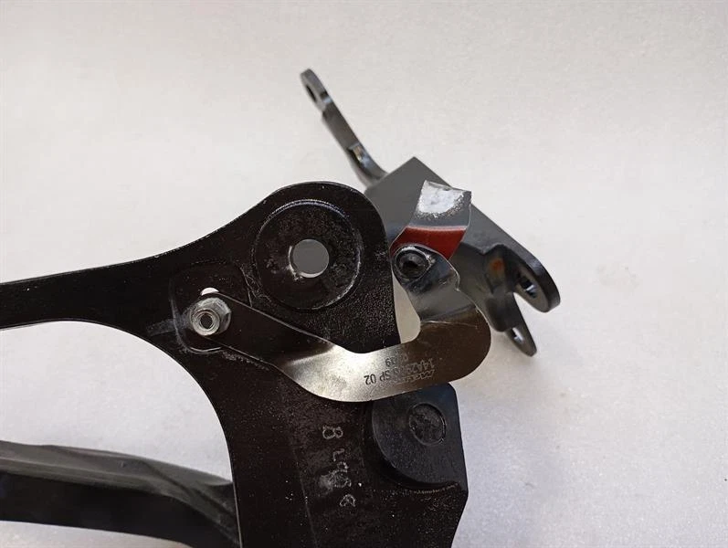 McLaren 720S Spider DOOR HINGE BRAKE 14AB420SP LEFT  TÜR SCHARNIER BREMSE - Image 6