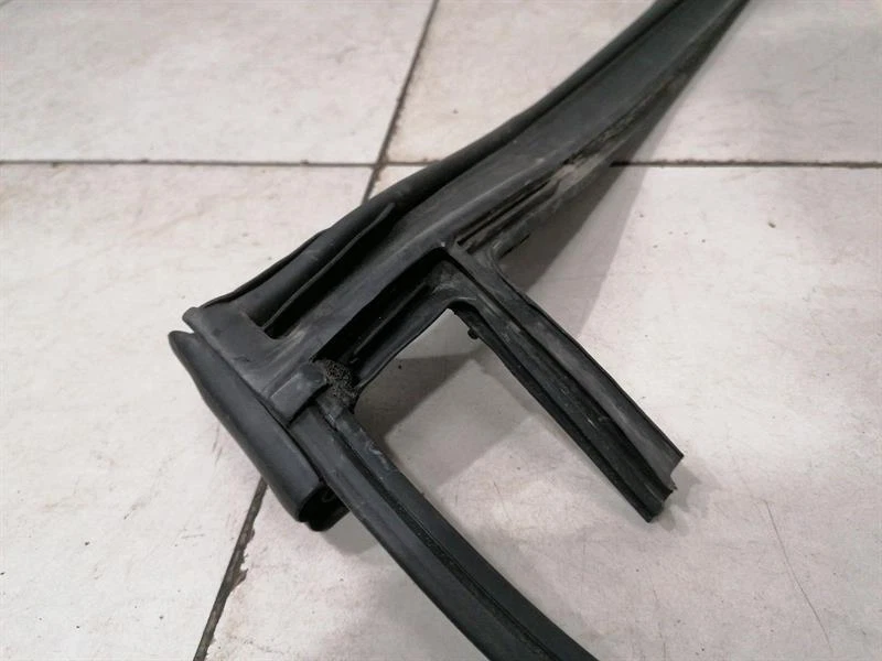 McLaren 570S Spider  ROOF Seal  13AA552SP DACH Dichtungen WINDSCREEN - Image 4