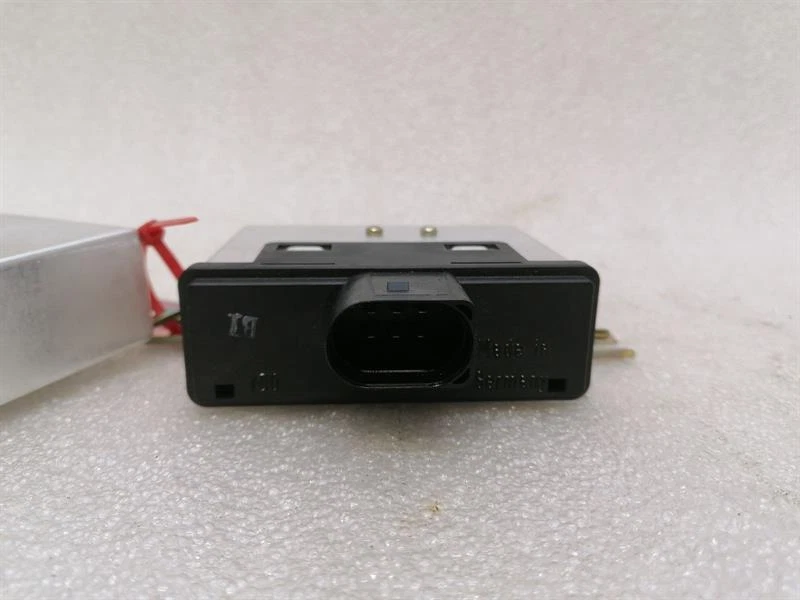 ASTON MARTIN DB9 COUPE Electronic module 3W83-9D372-AB Steuergerät FUEL PUMP - Image 7