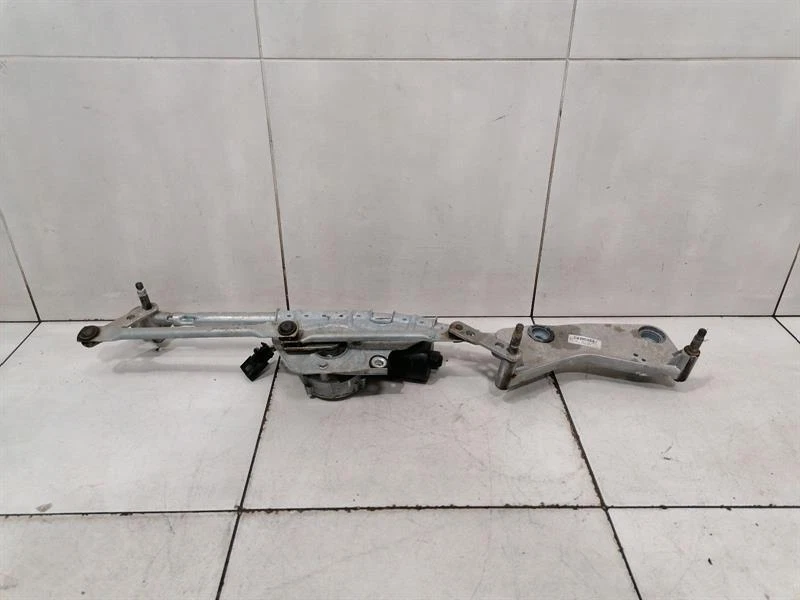 MERCEDES GLE W292 C292 Front Wiper Linkage A1668200641 Wischermotor Vorne RHD