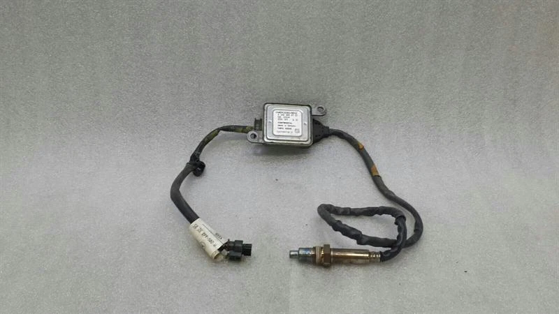 MERCEDES C Class W205 Lambda Sensor A0009059703 Lambdasonde NOX OM651