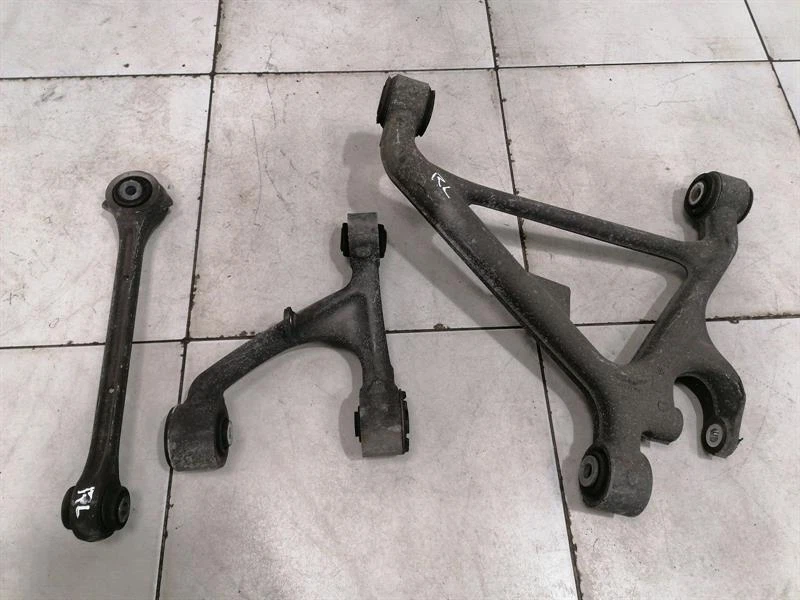 ASTON MARTIN DB9 COUPE Left Rear Hub 8D33-5A971-AB Radlagergehäuse Hinten Links - Image 3