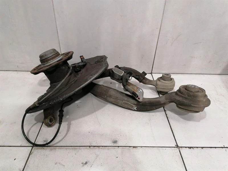 MERCEDES E W212 Left Front Hub Set A2123322301 Radlagergehäuse Vorne Links