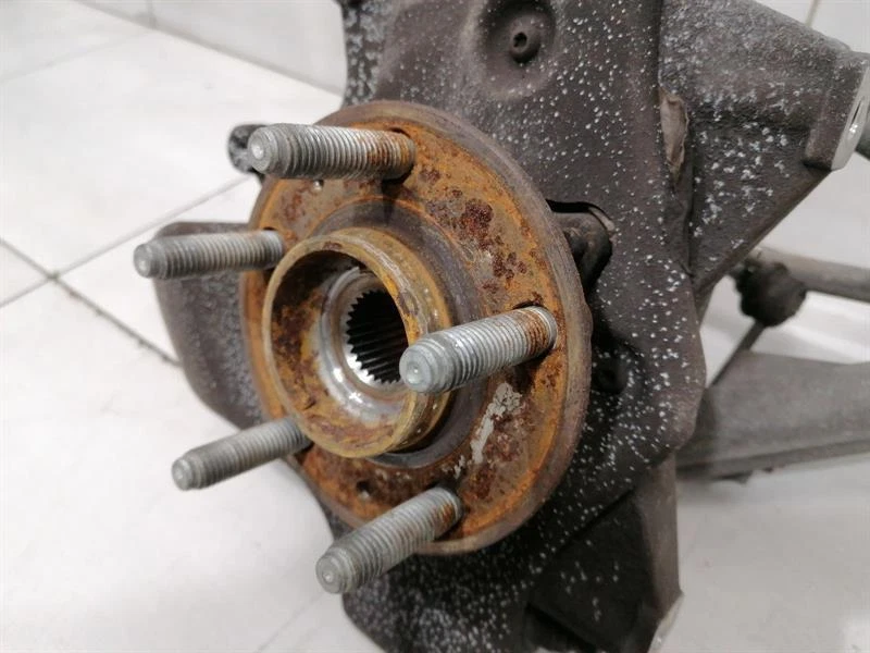 ASTON MARTIN VANTAGE V8 Right Rear Hub 8D33-5A970-AB Radlagergehäuse Hinten Re - Image 5