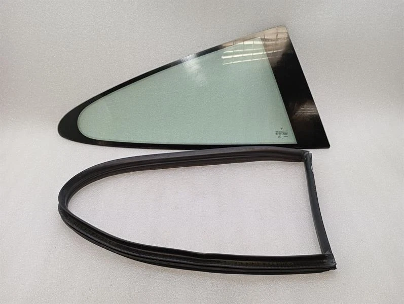 PORSCHE 911 997 Right Rear Quarter Glass 99754311200 Türscheibe ¼ Hinten Rechts