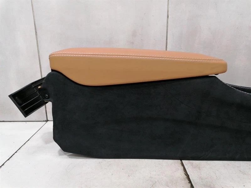 McLaren 570S Spider  Console 13NA187CP Mittelkonsole Konsole ALCANTARA LEATHER - Image 4