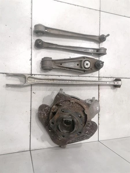 PORSCHE CAYMAN 987 Left Rear Hub 98733165706 Radlagergehäuse Hinten Links - Image 4