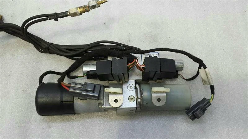 ASTON MARTIN DB9 Volante Roof hydraulic Pump 4G43-9G803-AD Hydraul Verdeck Pumpe - Image 6