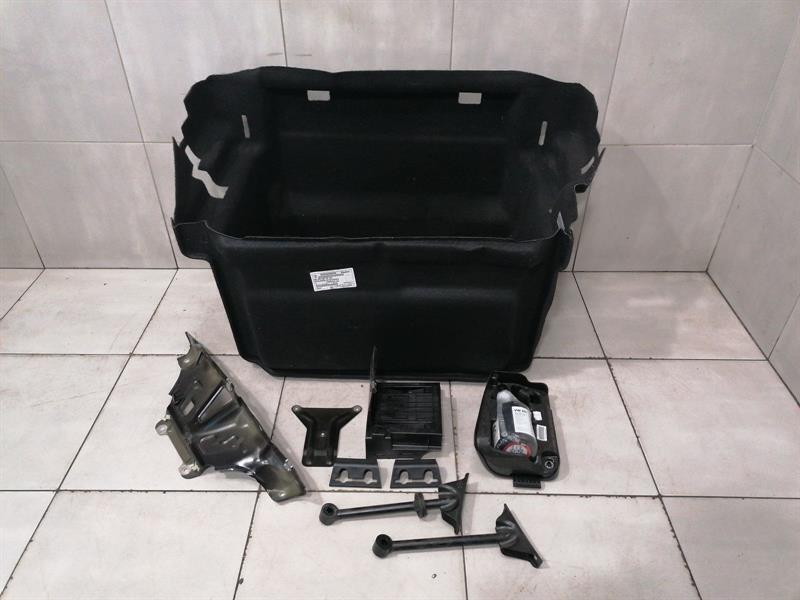 PORSCHE CAYMAN 718 GT4 Luggage Compartment Cover 98155104500 Verkleidung Vorne