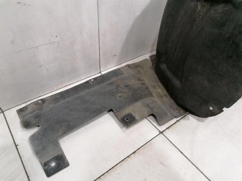 ASTON MARTIN RAPIDE AMR FRH Wheel arch liner KD43-166562-AA FR RADLAUFABDECKUNG - Image 4