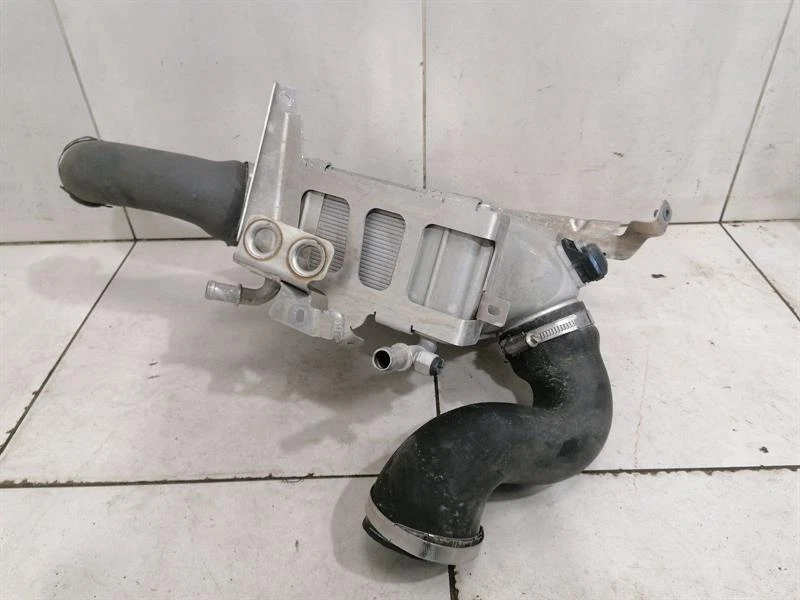 McLaren 570S Spider  Intercooler 13F0303CP Ladeluftkühler - Image 2