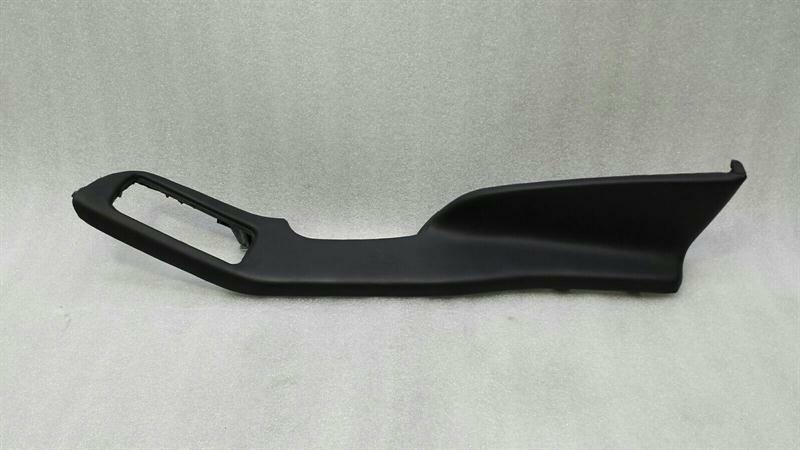 ASTON MARTIN VANQUISH S RHD Right Door Armrest CD33-24002-BCW Rechtslenker
