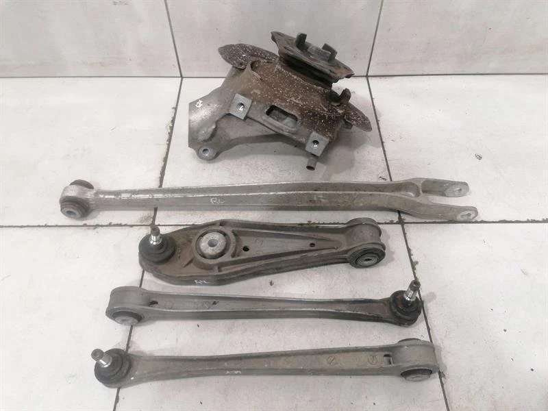 PORSCHE CAYMAN 987 Left Rear Hub 98733165706 Radlagergehäuse Hinten Links - Image 2