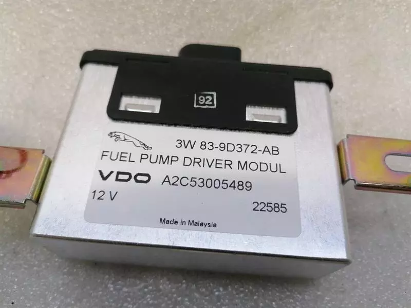 ASTON MARTIN DB9 COUPE Electronic module 3W83-9D372-AB Steuergerät FUEL PUMP - Image 3