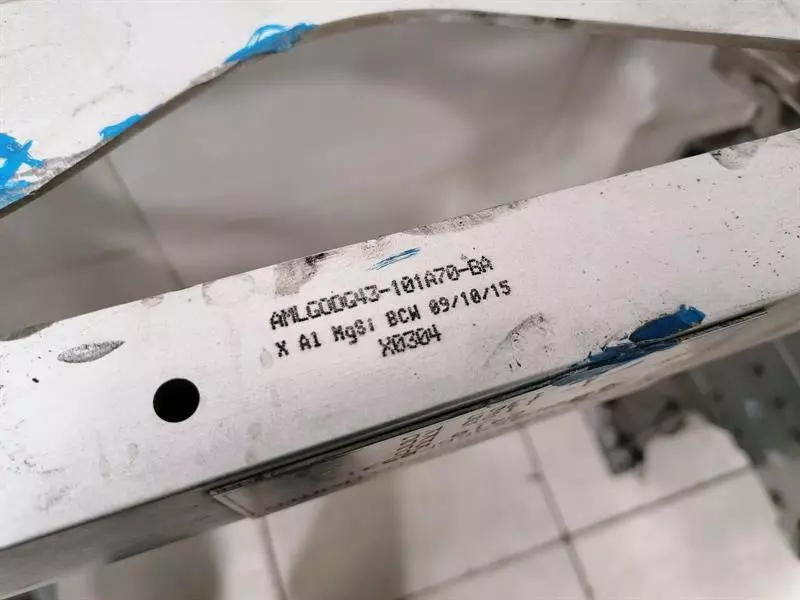 ASTON MARTIN RAPIDE S Front End Clip DD43-V17750-AA Schloßträger Frontmaske - Image 3