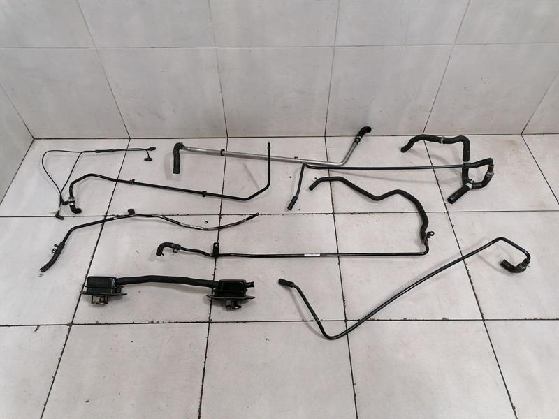 ASTON MARTIN VANTAGE V12 Pipe CD33-8003-AA Schlauch ENGINE XW4E-6B673-BB