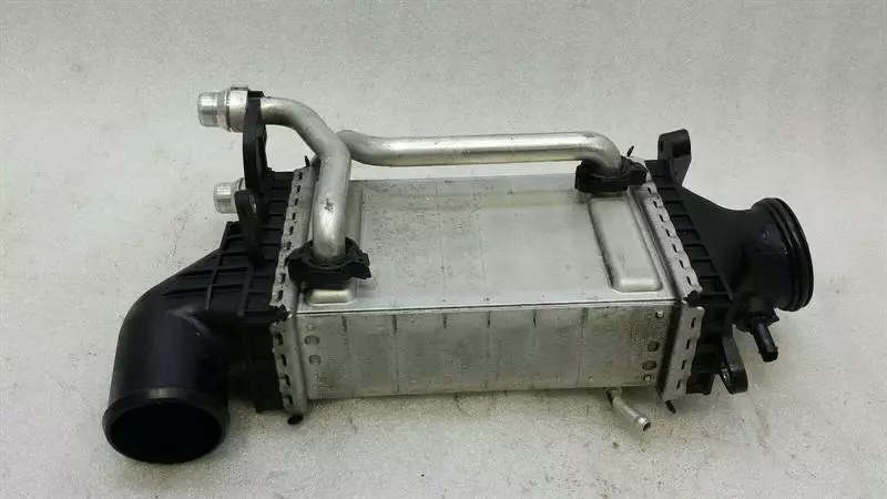 MERCEDES C Class W205 M274 Intercooler A2740900414 Ladeluftkühler