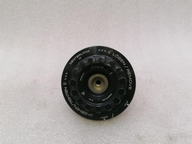 PORSCHE 911 992 992601279  Zentralverschluss Center Wheel Lock GT3