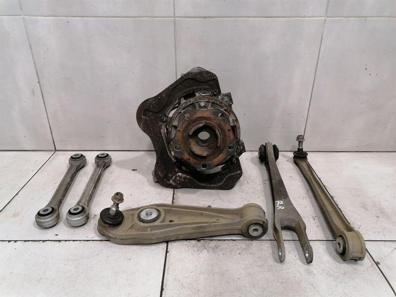 PORSCHE 911 996 Right Rear Hub 99633111206 Radlagergehäuse Hinten Rechts