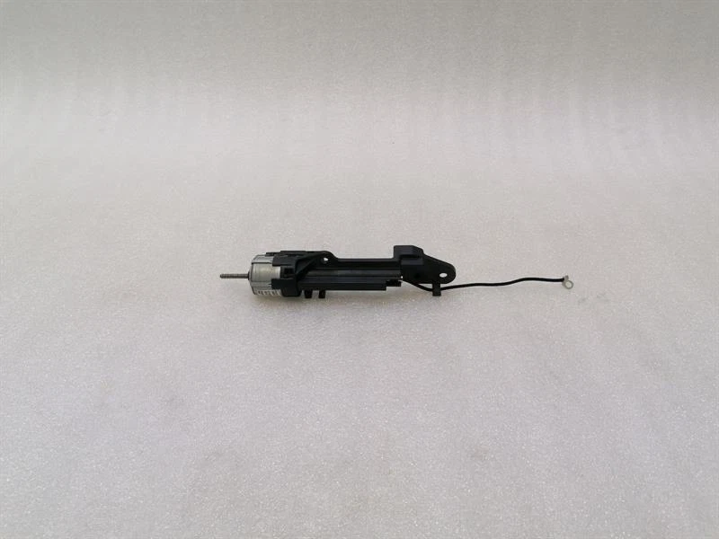 PORSCHE 911 991 99162421500 Winddeflector drive motor - Image 4