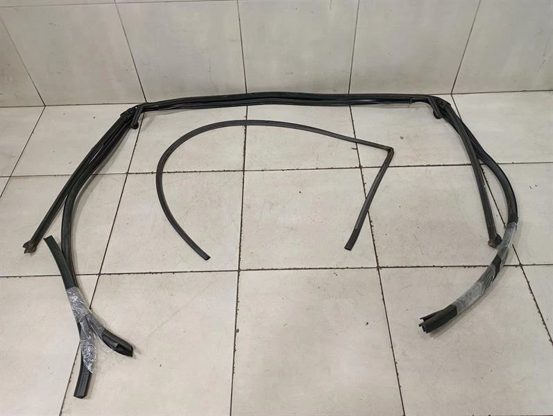 McLaren 720S Spider  WINDSCREEN  Seal WINDSCREEN Dichtungen - Image 2