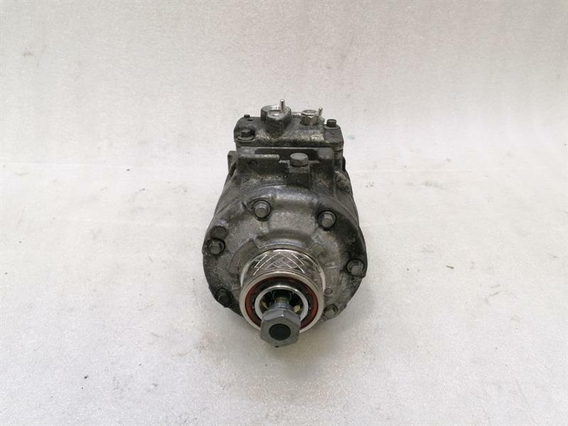 BMW M4 F82 A/C Compressor 6805073 Klimakompressor