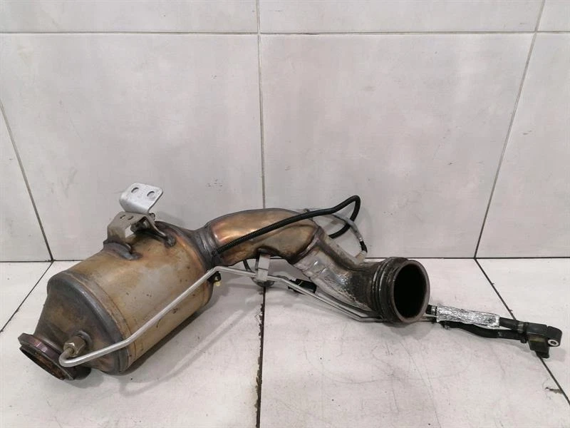 MERCEDES E Class W238  Catalytic Converter A2134907703 RECHTSLENKER RHD
