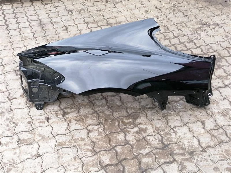 PORSCHE CAYMAN 718 GT4 Right REAR Wing 982809086CY  HINTEN Rechts Kotflügel