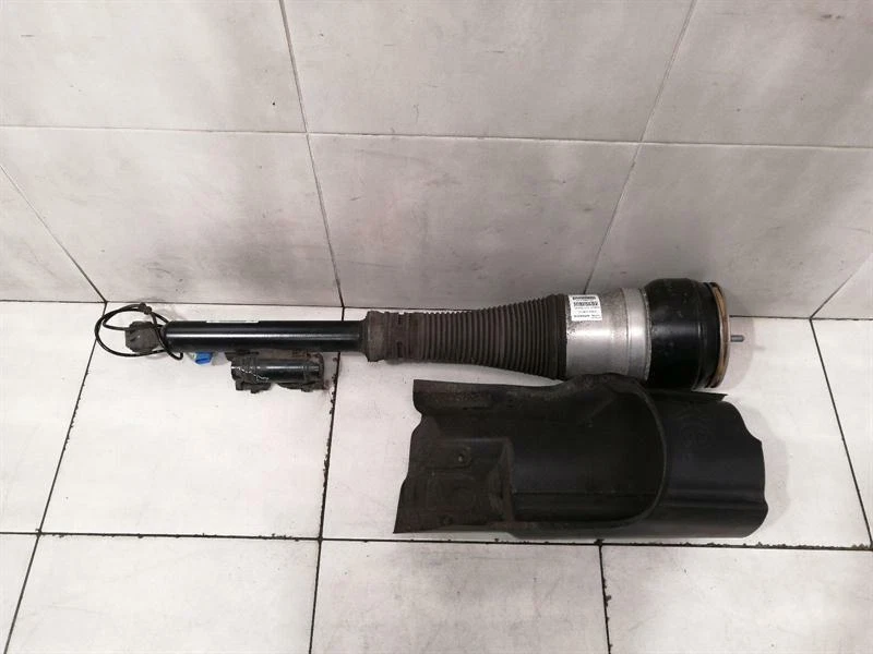 MERCEDES W222 Right Shock Absorber Rear A2223201800 Stossdämpfer Hinten Airmatic
