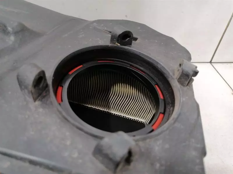 PORSCHE MACAN 95B Air Filter Box 95B128607B Luftfilterkasten - Image 4