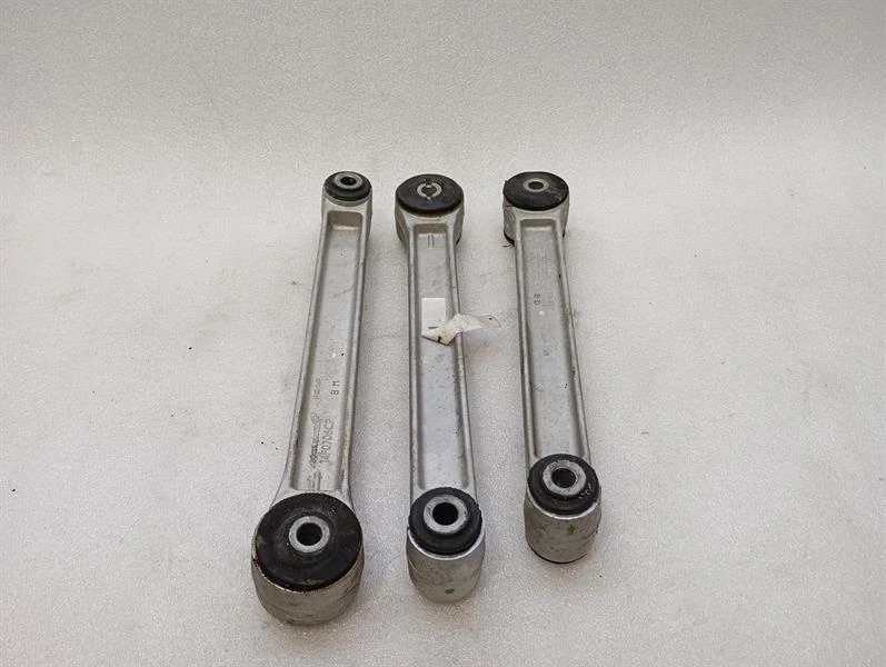 McLaren 720S Spider Engine mount 14F0706CP Motorhalter - Image 2