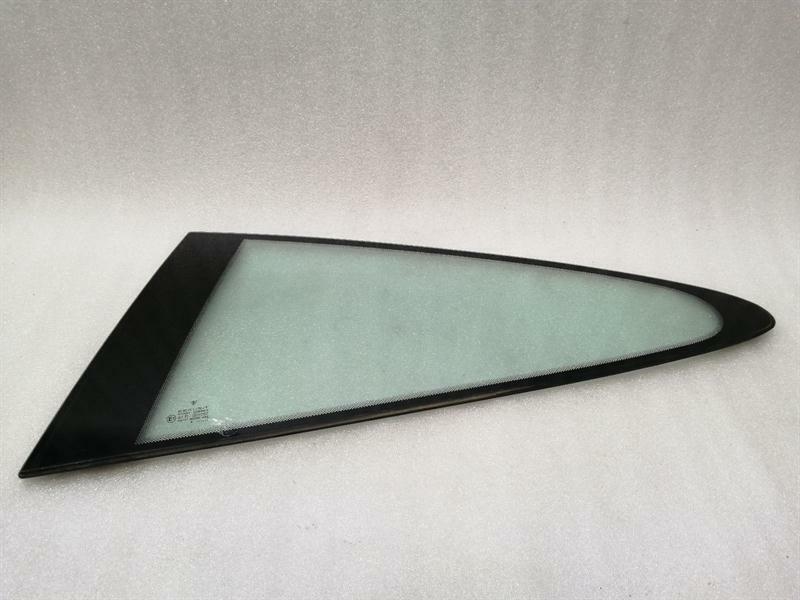 PORSCHE 911 996 Left Rear quarter Glass 99754311105 Türscheibe ¼ Hinten Links 1