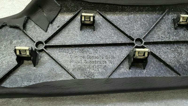 ASTON MARTIN VANQUISH S RIGHT CONSOLE COVER CD33-04735-A Konsole Verkleidung RE - Image 7