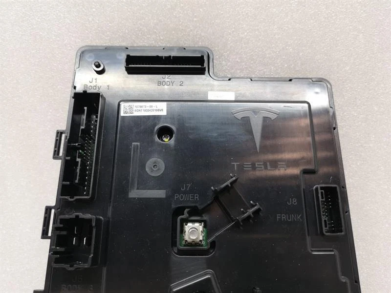 TESLA MODEL 3 STANDARD RANGE Premium Comfort module 1078673-00-L Steuergerät - Image 4